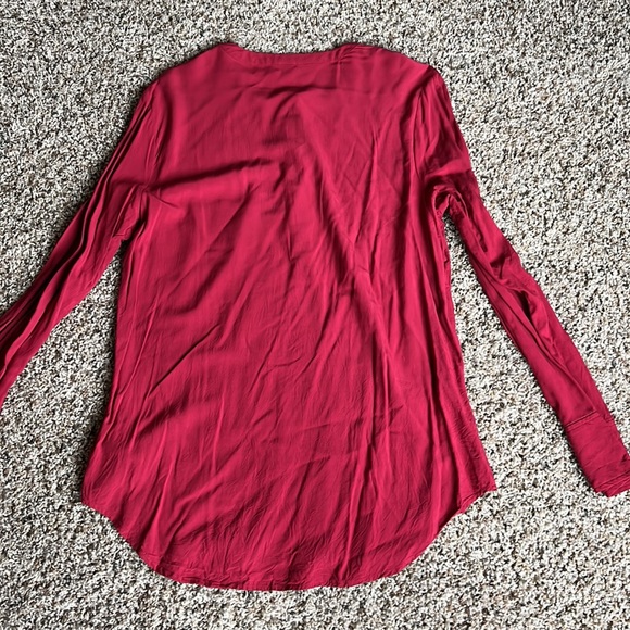 Old Navy 100% Rayon long sleeve dress shirt - Picture 4 of 4